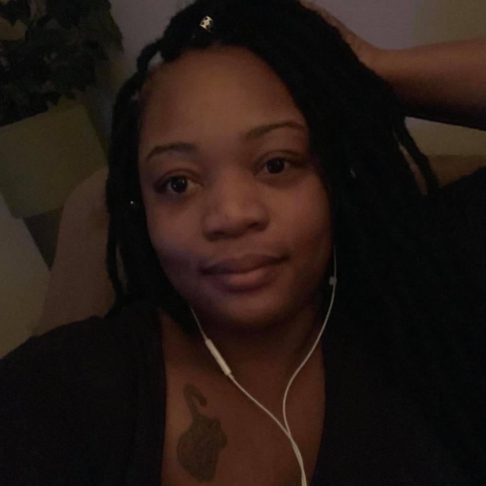 Meet your Posher, Brittney